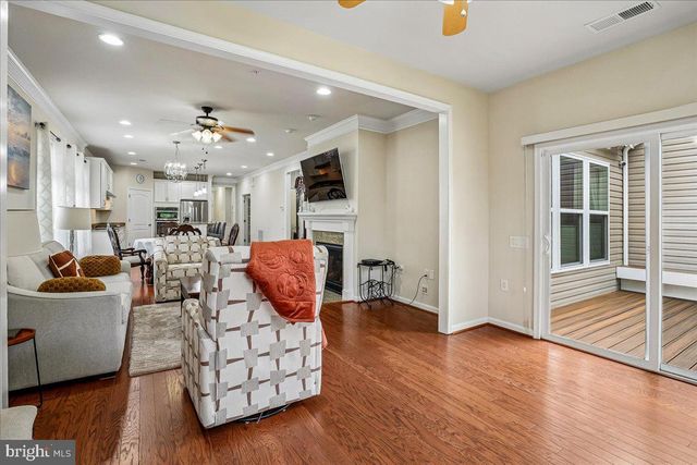 193 LONG POINT DR, Fredericksburg, VA 22406