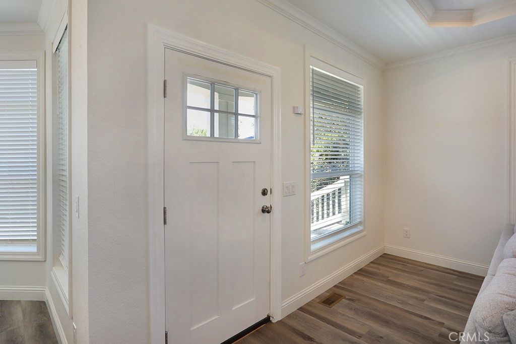 Image 14 of property listing at 5 Buena Vista, Tustin, CA 92680