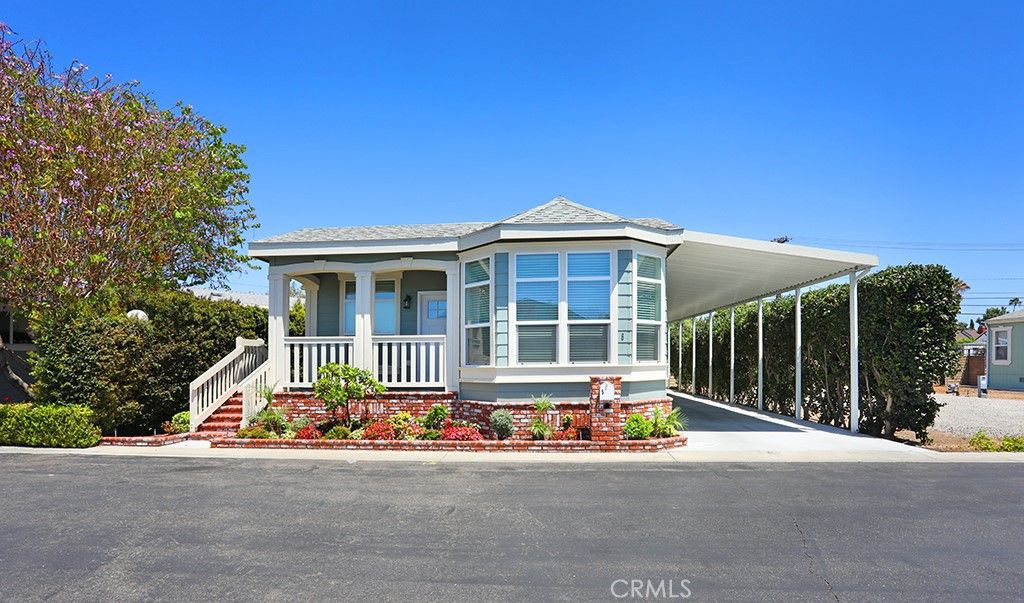 Image 2 of property listing at 5 Buena Vista, Tustin, CA 92680