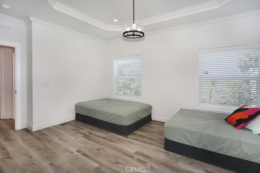 Image 23 of property listing at 5 Buena Vista, Tustin, CA 92680