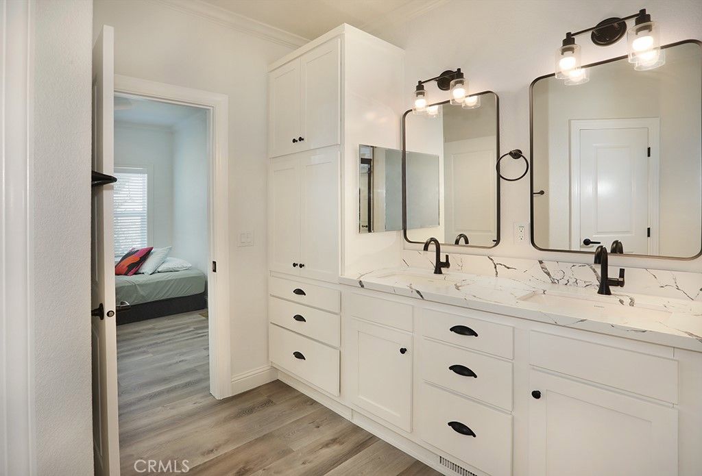 Image 25 of property listing at 5 Buena Vista, Tustin, CA 92680