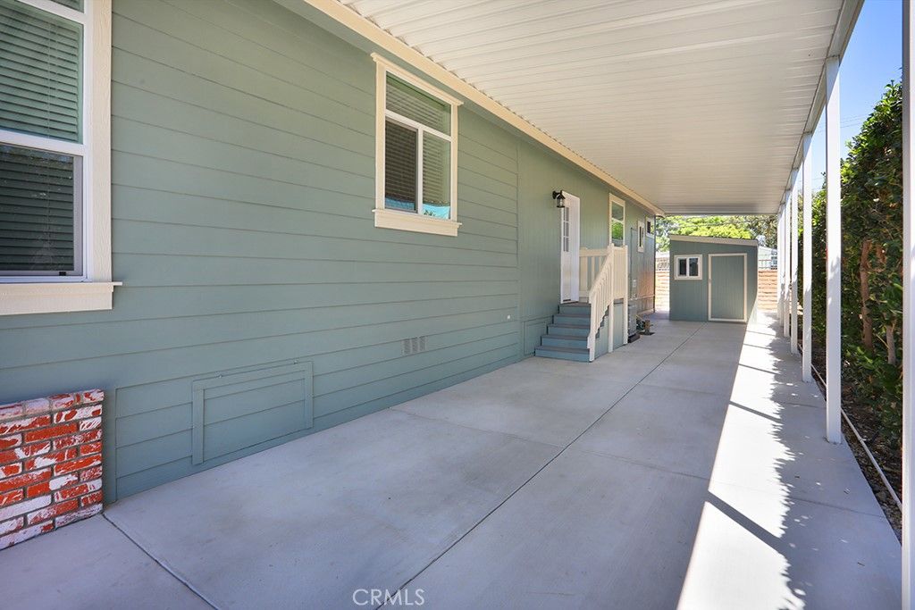 Image 31 of property listing at 5 Buena Vista, Tustin, CA 92680