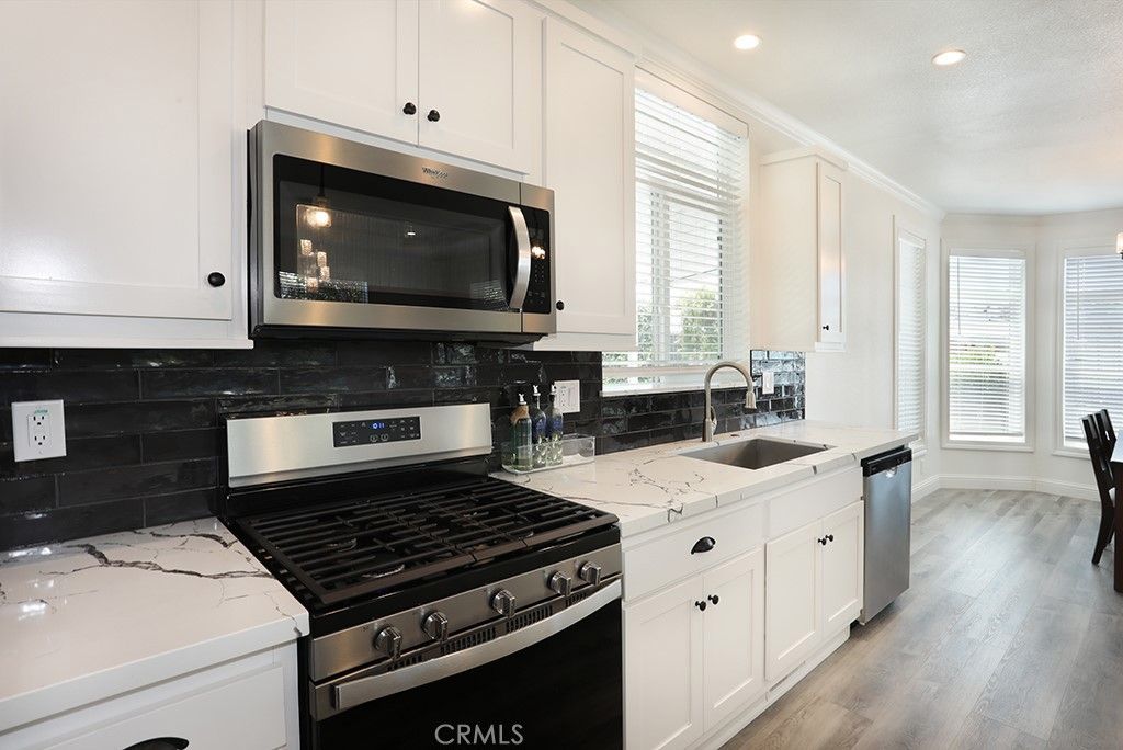 Image 9 of property listing at 5 Buena Vista, Tustin, CA 92680