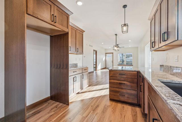 707 NE 5th Avenue, Independence, IA 50644