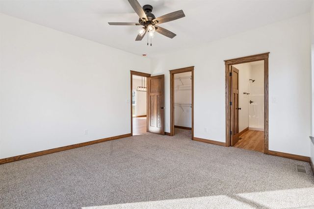 707 NE 5th Avenue, Independence, IA 50644