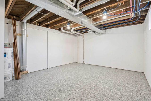 707 NE 5th Avenue, Independence, IA 50644