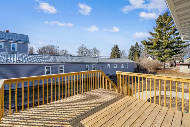 707 NE 5th Avenue, Independence, IA 50644