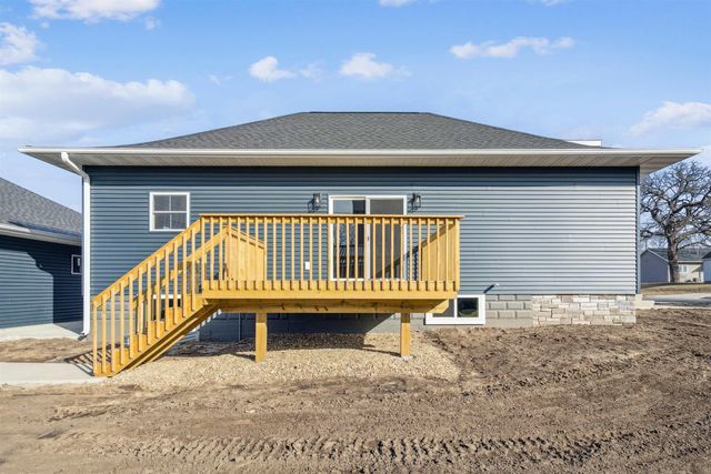 707 NE 5th Avenue, Independence, IA 50644