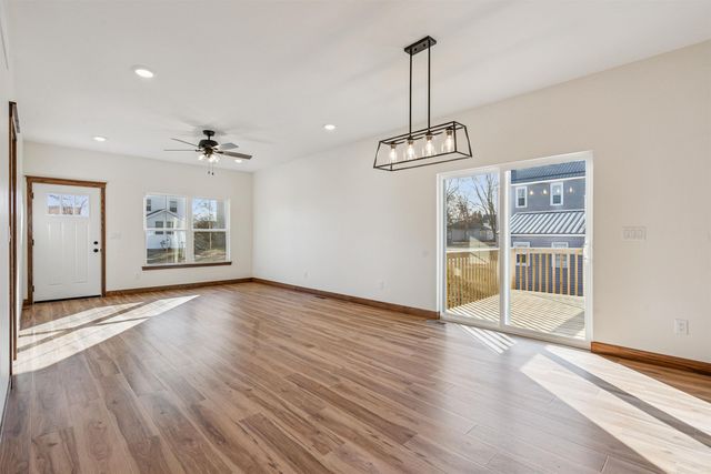 707 NE 5th Avenue, Independence, IA 50644