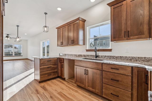 707 NE 5th Avenue, Independence, IA 50644