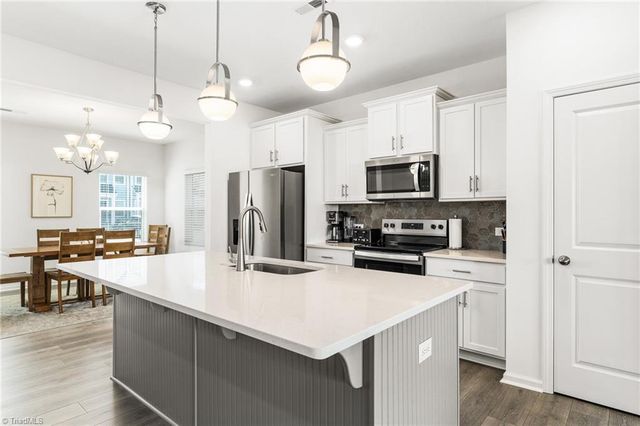 1705 Granby Heights Drive, Winston-salem, NC 27103