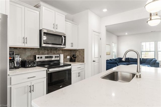 1705 Granby Heights Drive, Winston-salem, NC 27103