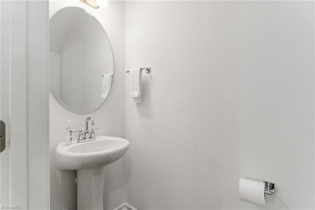 1705 Granby Heights Drive, Winston-salem, NC 27103