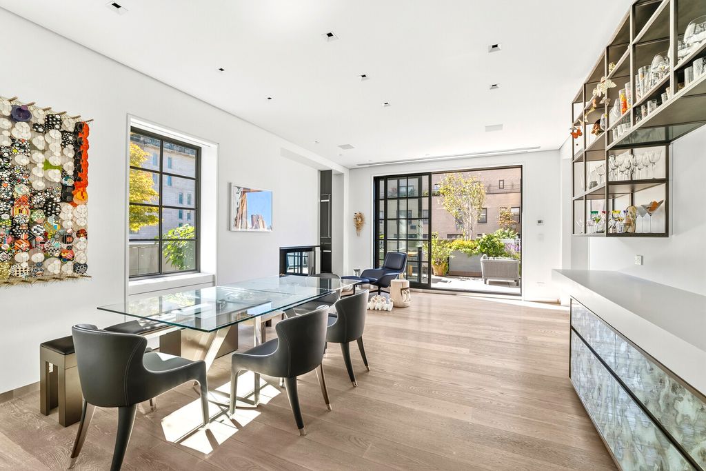 3 E 84th St Ph, New York City, NY 10028