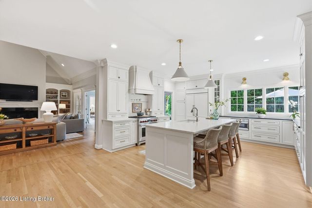 303 Longview Park Pl, Louisville, KY 40245