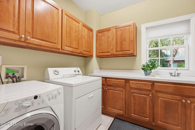 303 Longview Park Pl, Louisville, KY 40245