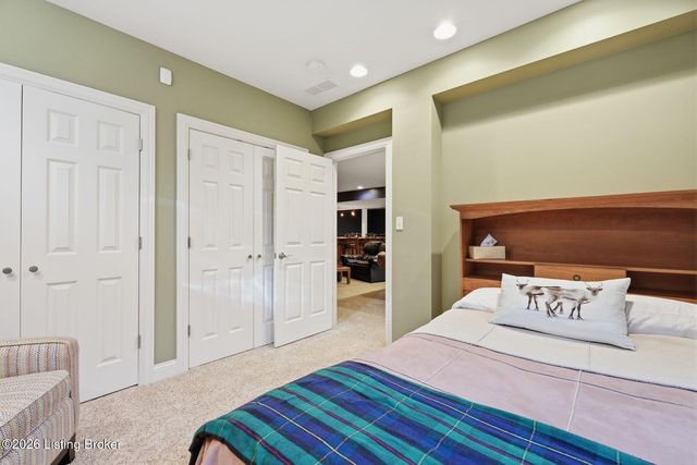 303 Longview Park Pl, Louisville, KY 40245