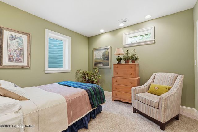 303 Longview Park Pl, Louisville, KY 40245