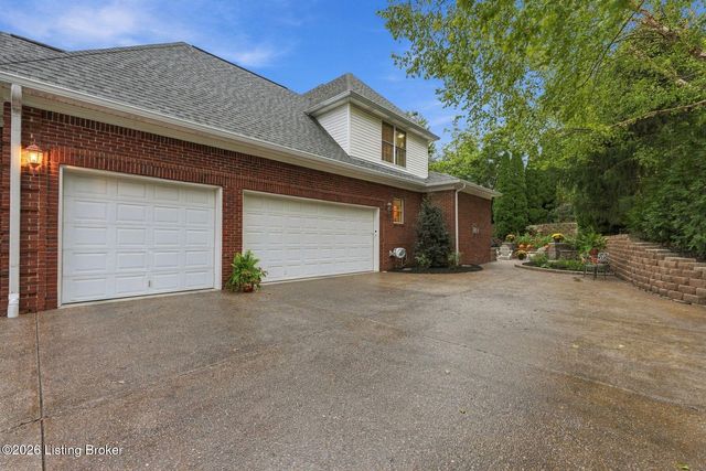 303 Longview Park Pl, Louisville, KY 40245