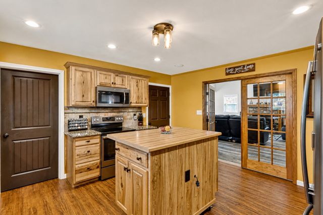 129 Oakland Dr, Gallatin, TN 37066