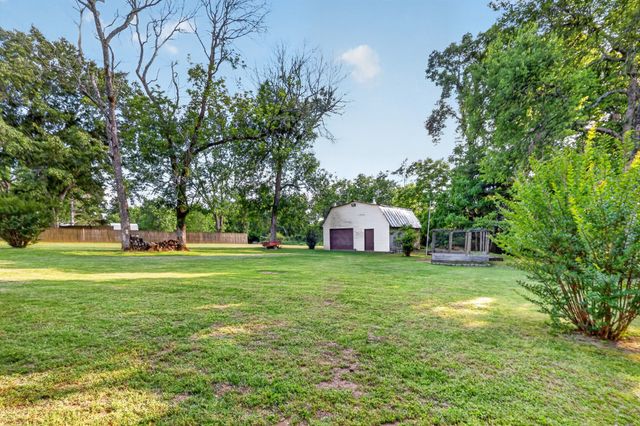 129 Oakland Dr, Gallatin, TN 37066