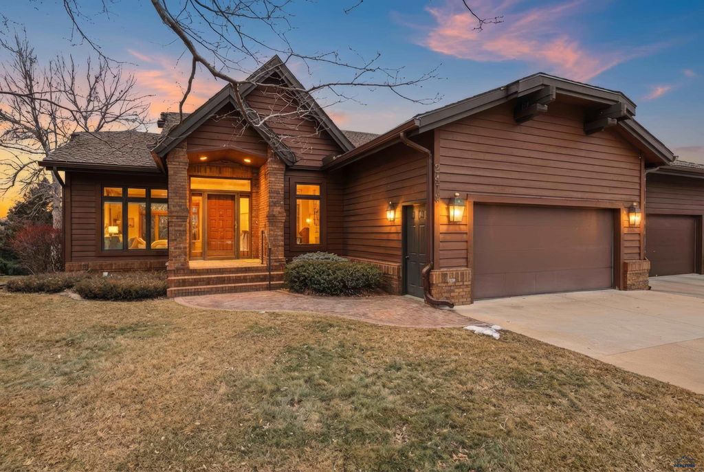 2478 BROADMOOR CT, Rapid City, SD 57702