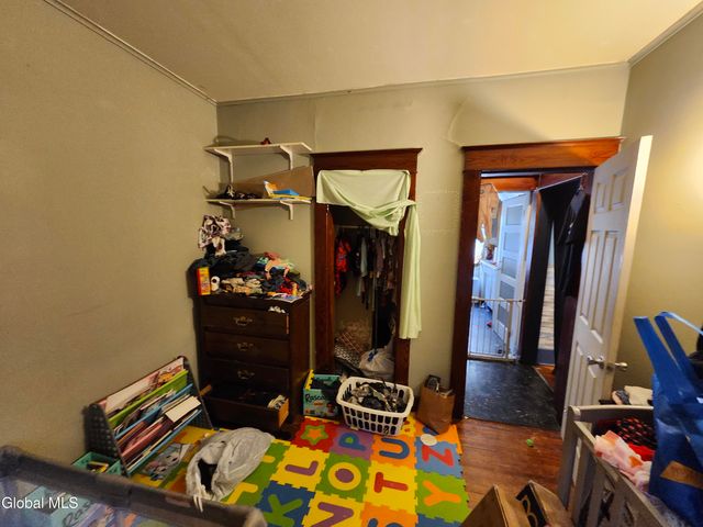 875 Hazelwood Avenue, Schenectady, NY 12306