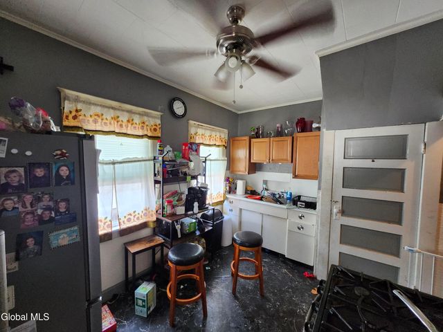 875 Hazelwood Avenue, Schenectady, NY 12306