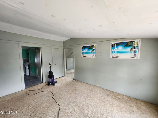 875 Hazelwood Avenue, Schenectady, NY 12306