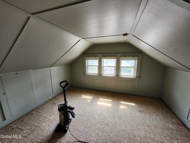 875 Hazelwood Avenue, Schenectady, NY 12306