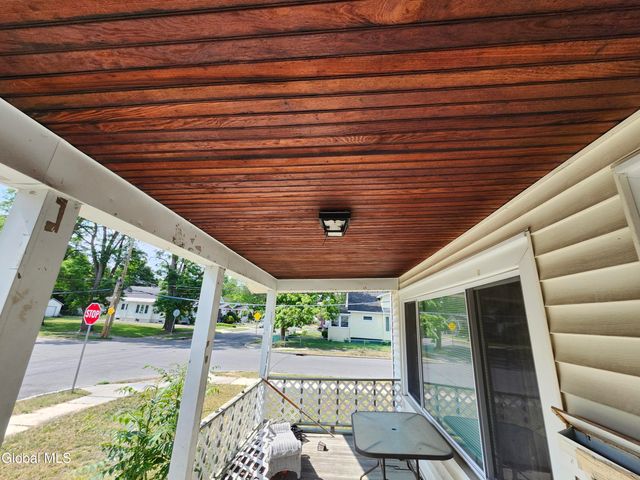 875 Hazelwood Avenue, Schenectady, NY 12306