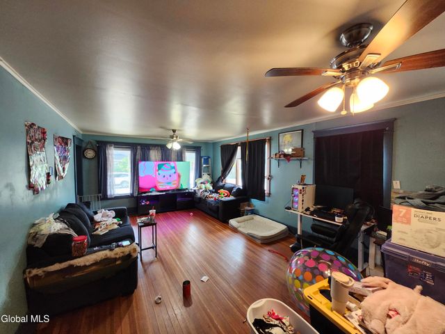 875 Hazelwood Avenue, Schenectady, NY 12306
