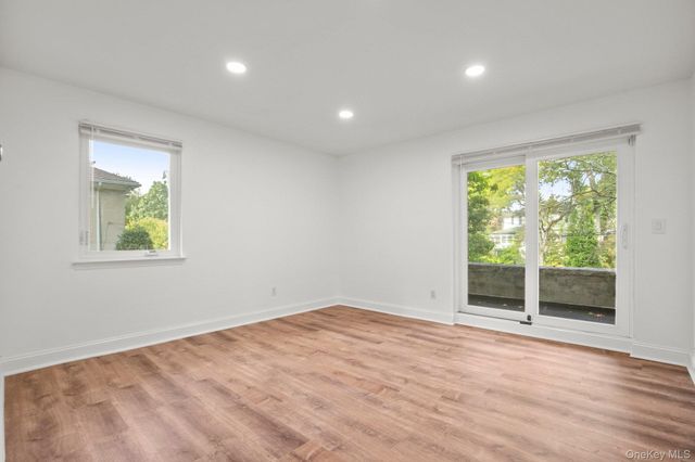 1341 Pelhamdale Avenue, Pelham, NY 10803