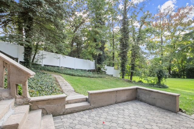 1341 Pelhamdale Avenue, Pelham, NY 10803
