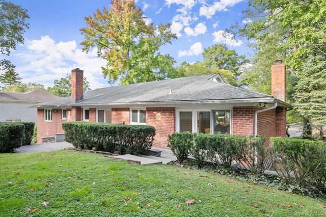 1341 Pelhamdale Avenue, Pelham, NY 10803