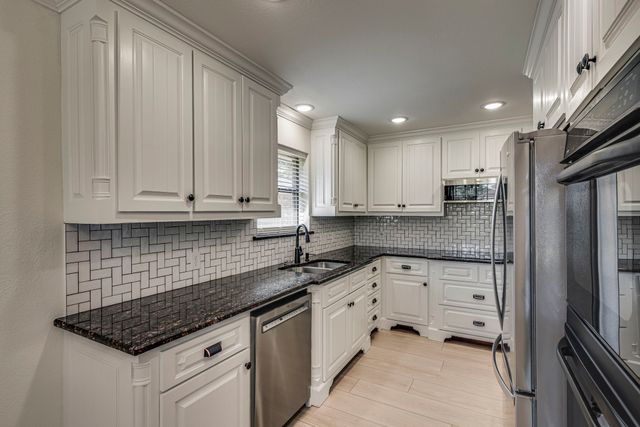 1501 Cobblestone Lane, Cleburne, TX 76033