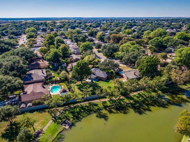 1501 Cobblestone Lane, Cleburne, TX 76033
