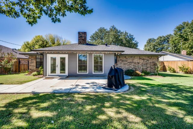 1501 Cobblestone Lane, Cleburne, TX 76033