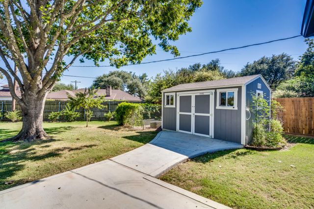 1501 Cobblestone Lane, Cleburne, TX 76033
