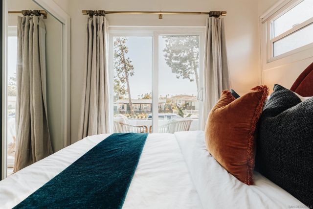 324 S Nevada St, Oceanside, CA 92054