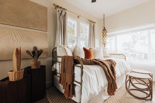 324 S Nevada St, Oceanside, CA 92054