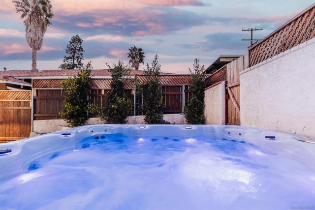 324 S Nevada St, Oceanside, CA 92054