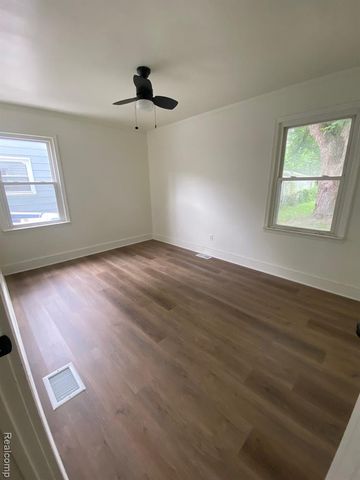 15354 Oldham Street, Taylor, MI 48180