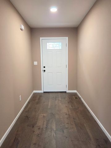 112 N Vine Street, Marshfield, MO 65706