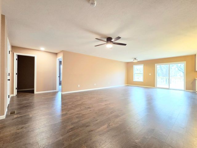 112 N Vine Street, Marshfield, MO 65706