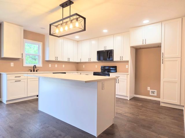 112 N Vine Street, Marshfield, MO 65706