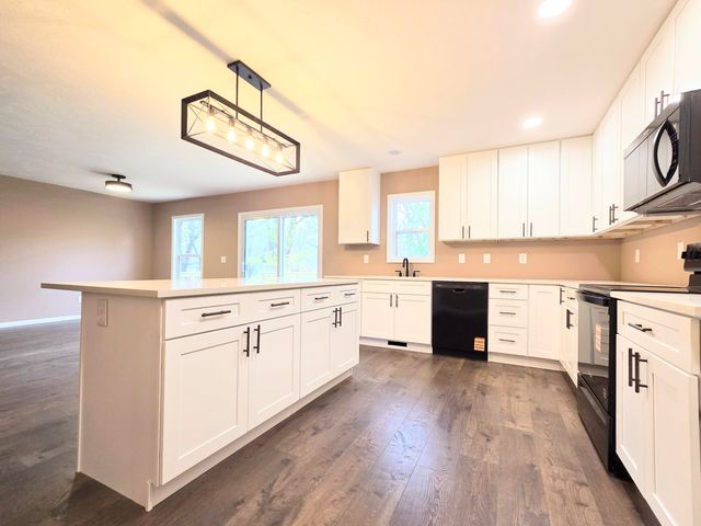 112 N Vine Street, Marshfield, MO 65706