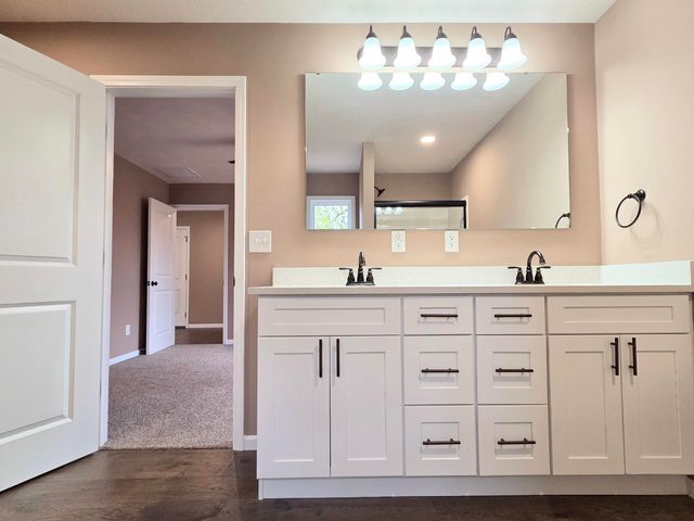 112 N Vine Street, Marshfield, MO 65706