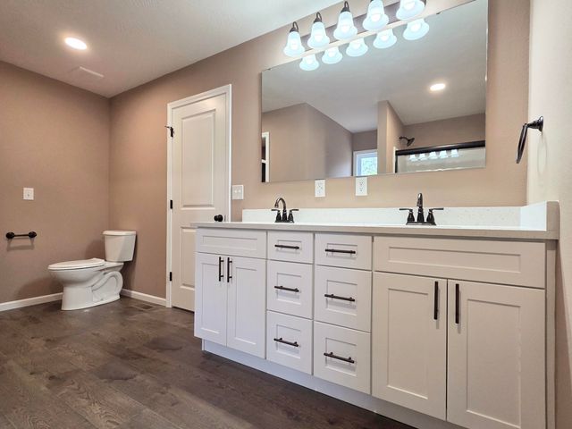 112 N Vine Street, Marshfield, MO 65706