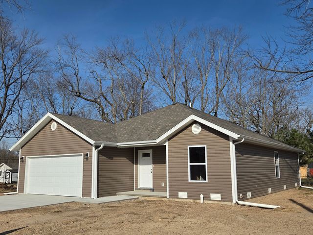 112 N Vine Street, Marshfield, MO 65706